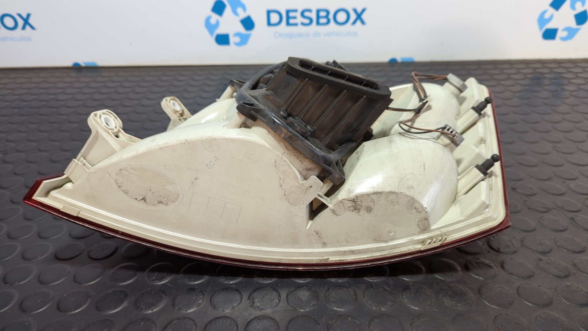 PILOTO TRASERO IZQUIERDO SKODA OCTAVIA BERLINA (1Z3) - vista 3