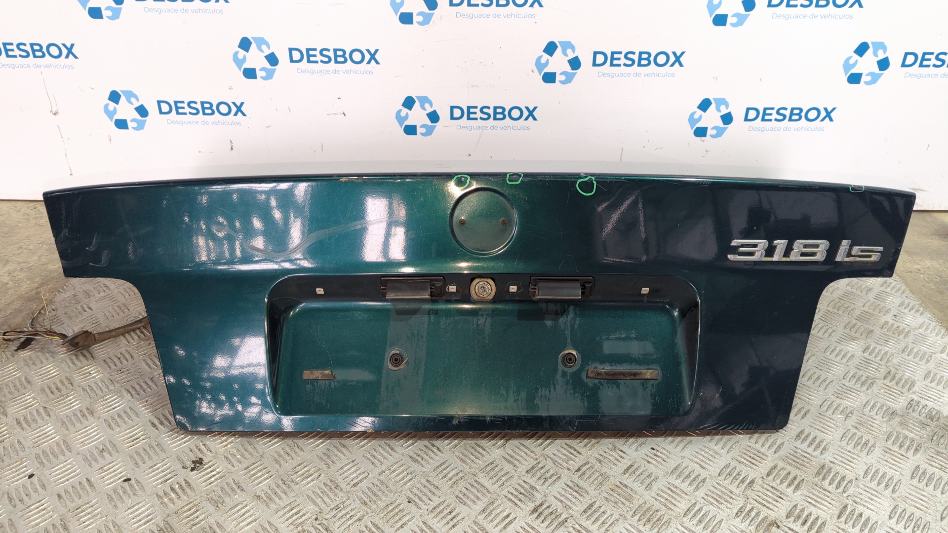 TAPA MALETERO BMW SERIE 3 BERLINA (E36)