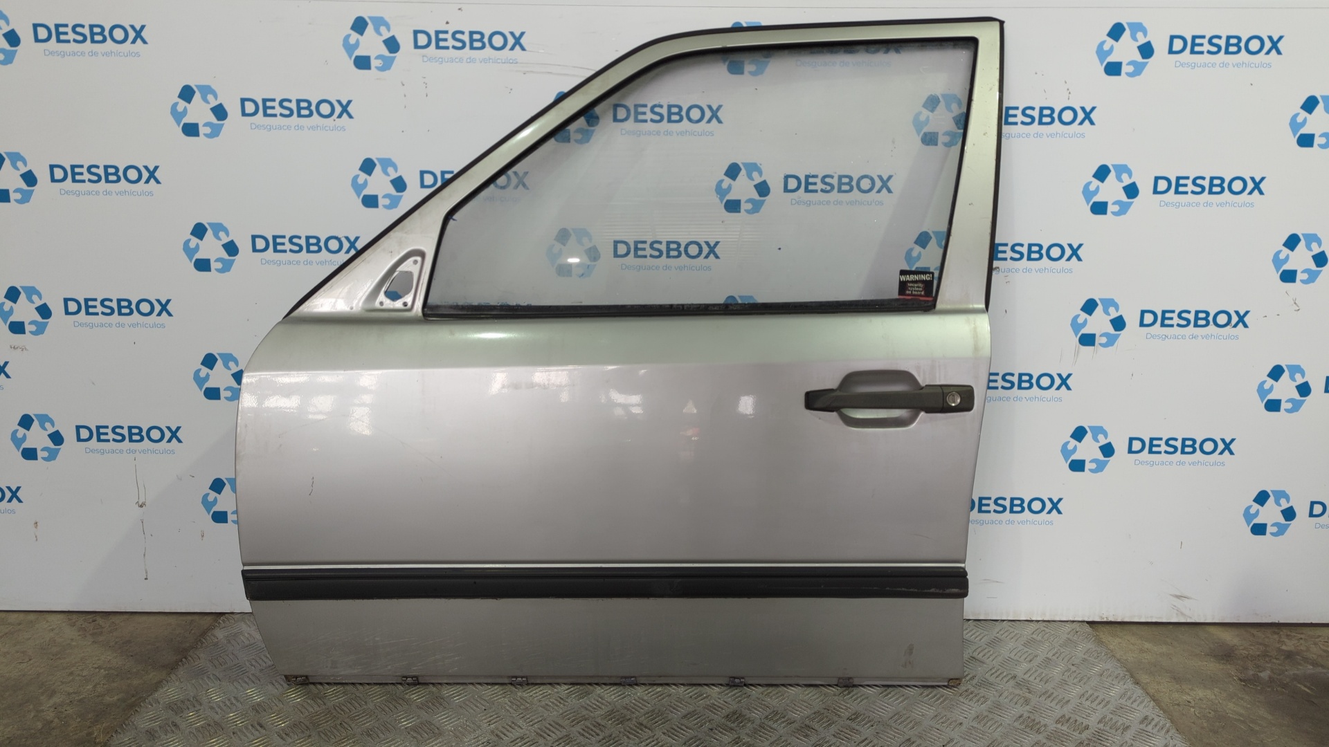 PUERTA DELANTERA IZQUIERDA MERCEDES-BENZ CLASE E (W124)