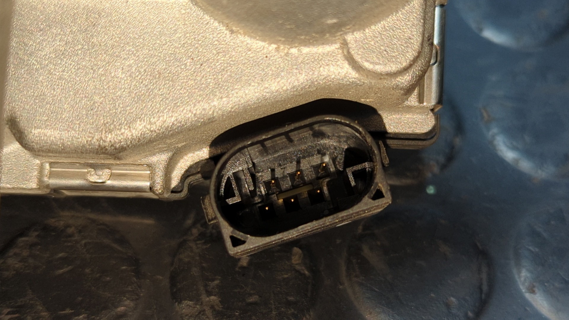 CAJA MARIPOSA HYUNDAI I20 - vista 5