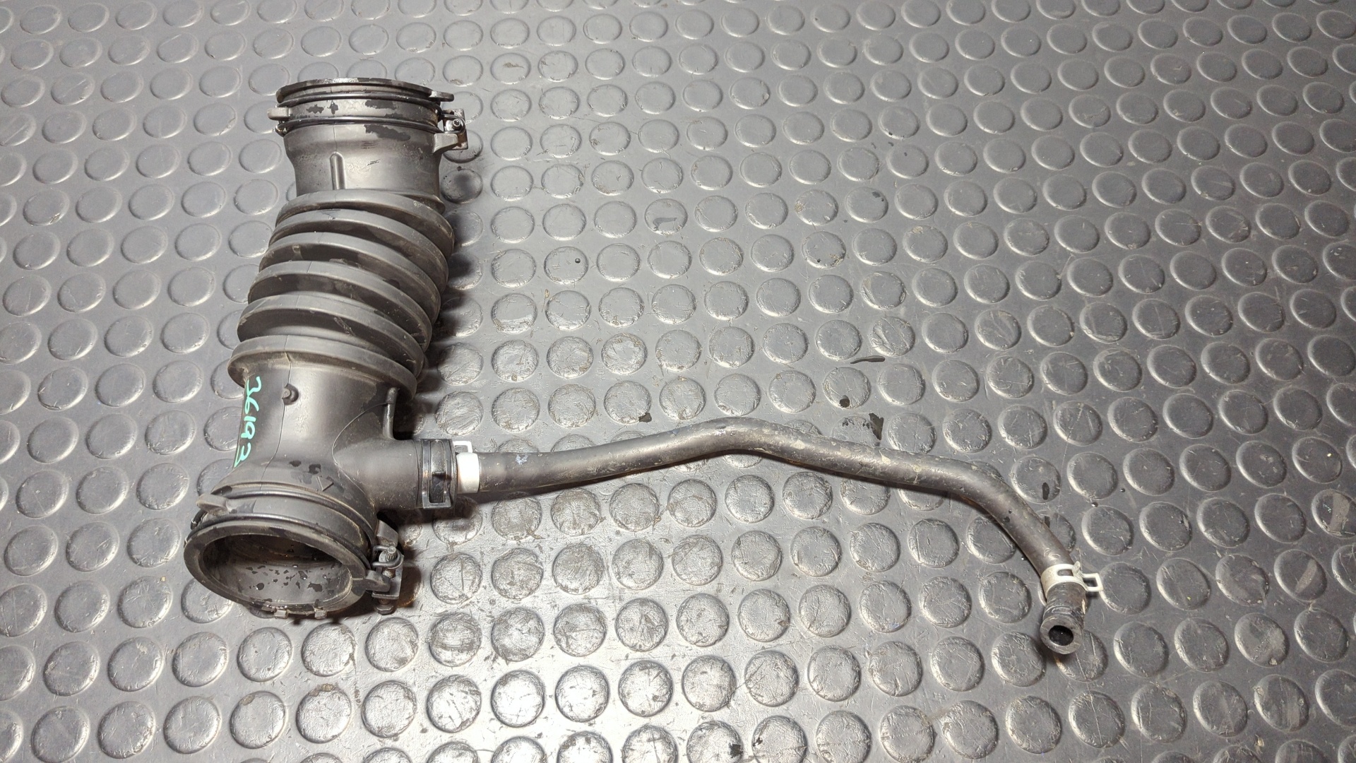 TUBO ASPIRACION ADMISION HYUNDAI I20 - vista 5