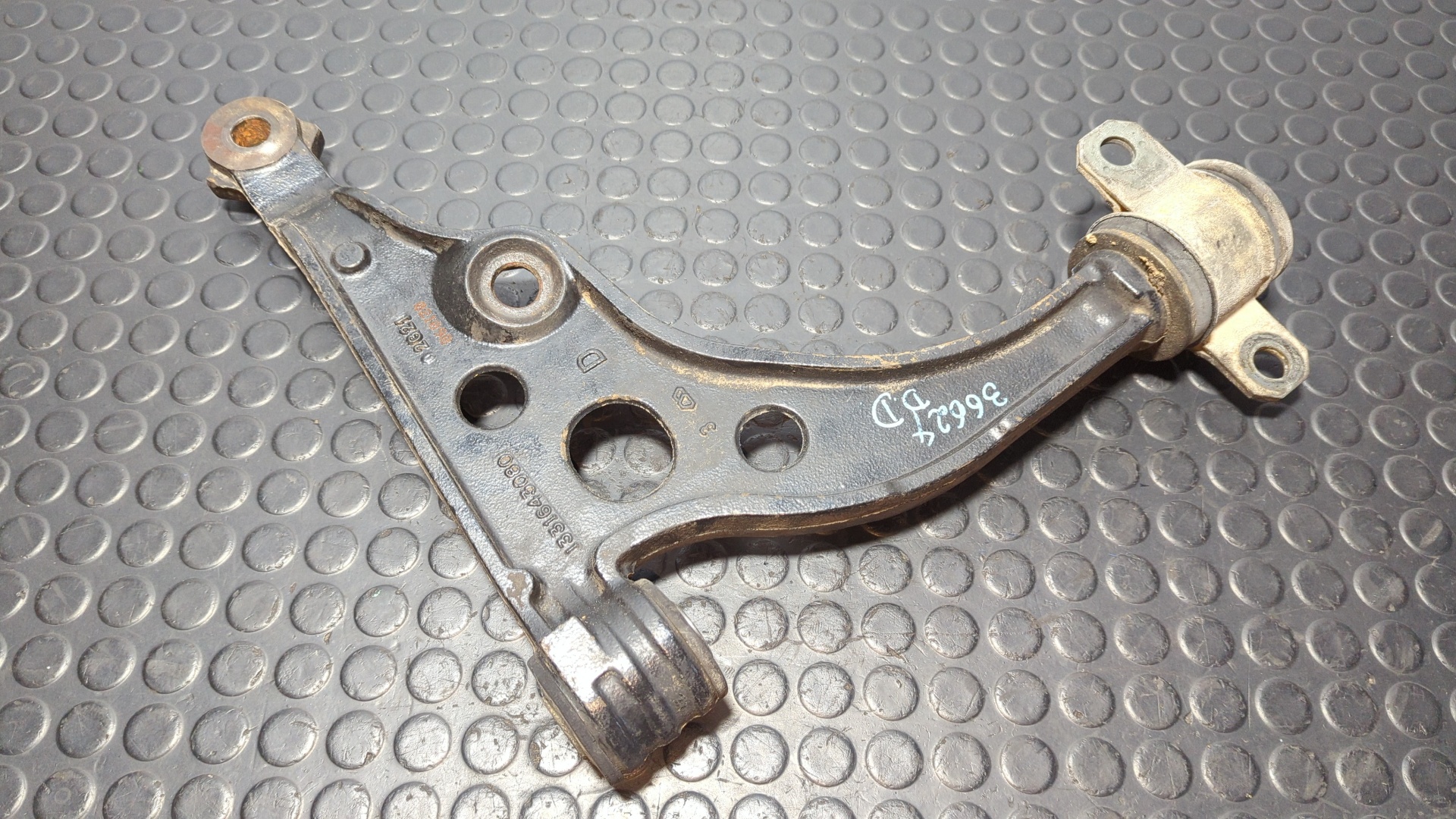 BRAZO DERECHO INFERIOR DELANTERO CITROEN JUMPER COMBI DESDE '02 - vista 3