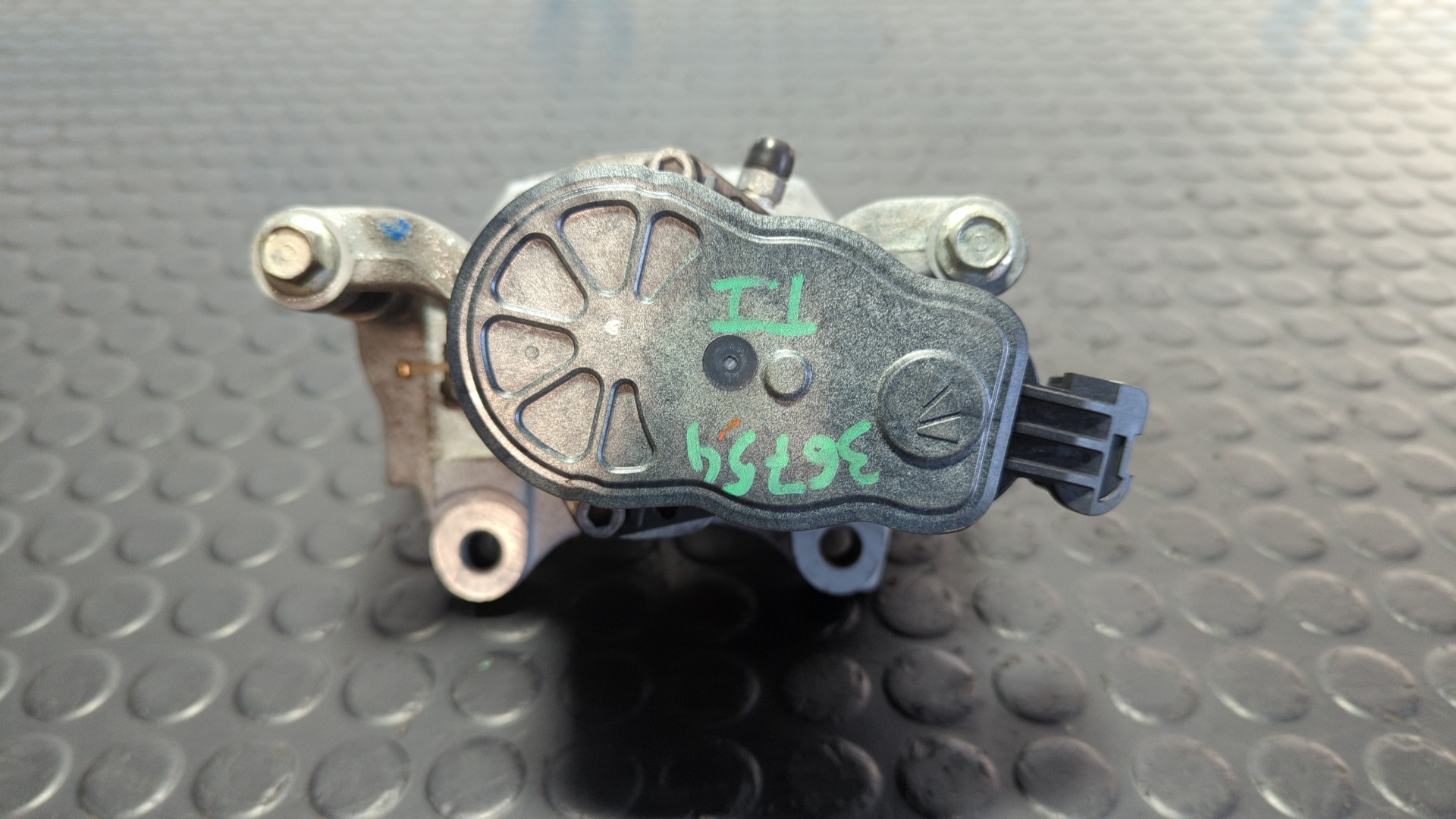 PINZA DE FRENO TRASERA IZQUIERDA HONDA CR-V (RW) - vista 3