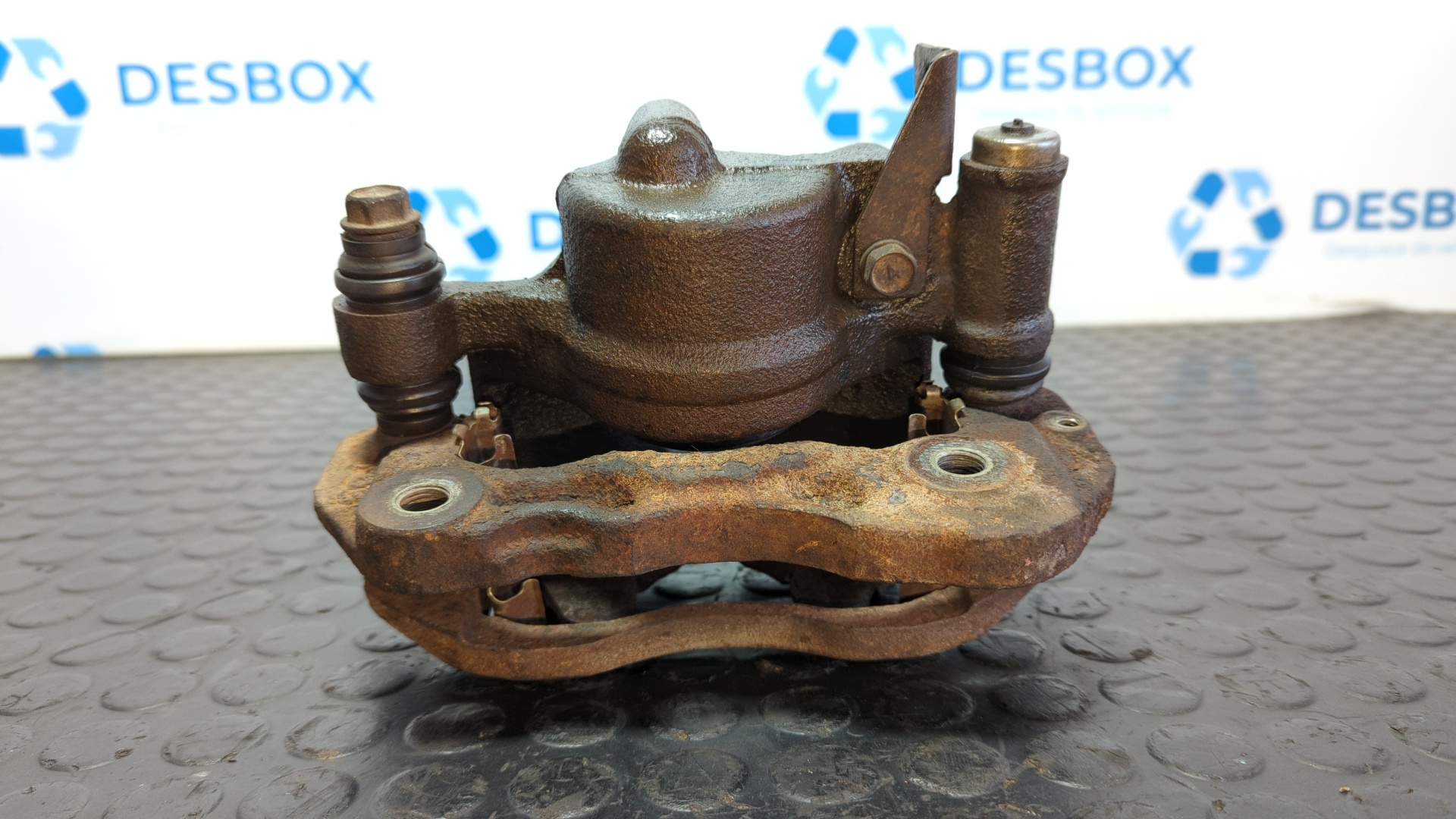 PINZA DE FRENO DELANTERA IZQUIERDA MITSUBISHI MONTERO (L040) - vista 2