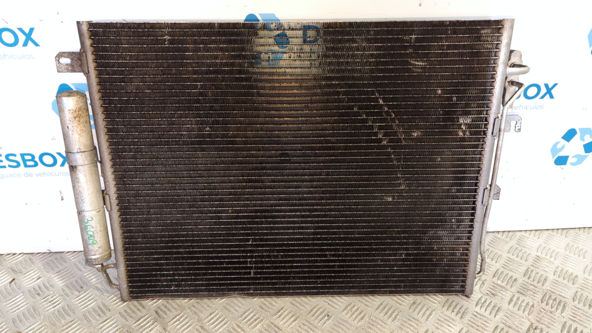 CONDENSADOR / RADIADOR  AIRE ACONDICIONADO LAND ROVER DISCOVERY - vista 4