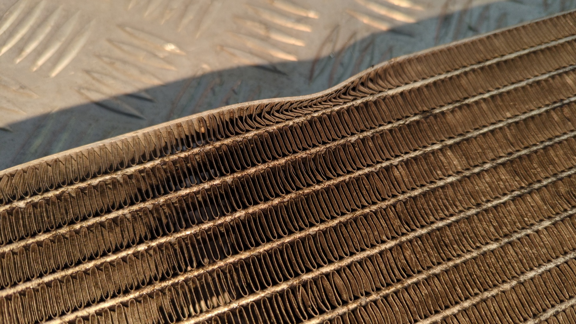 CONDENSADOR / RADIADOR  AIRE ACONDICIONADO LAND ROVER DISCOVERY - vista 3