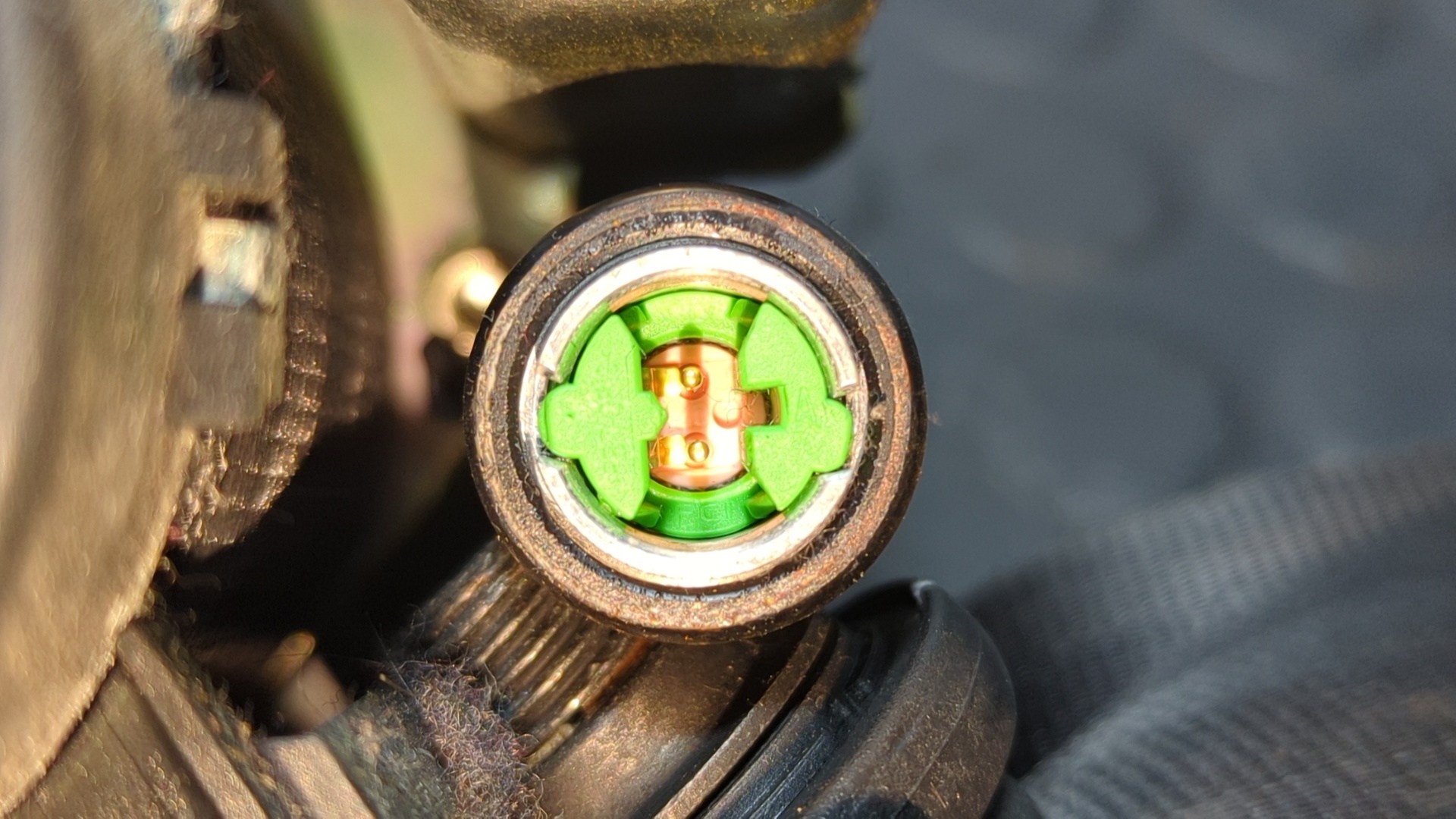 CINTURON DELANTERO IZQUIERDO LAND ROVER DISCOVERY - vista 4