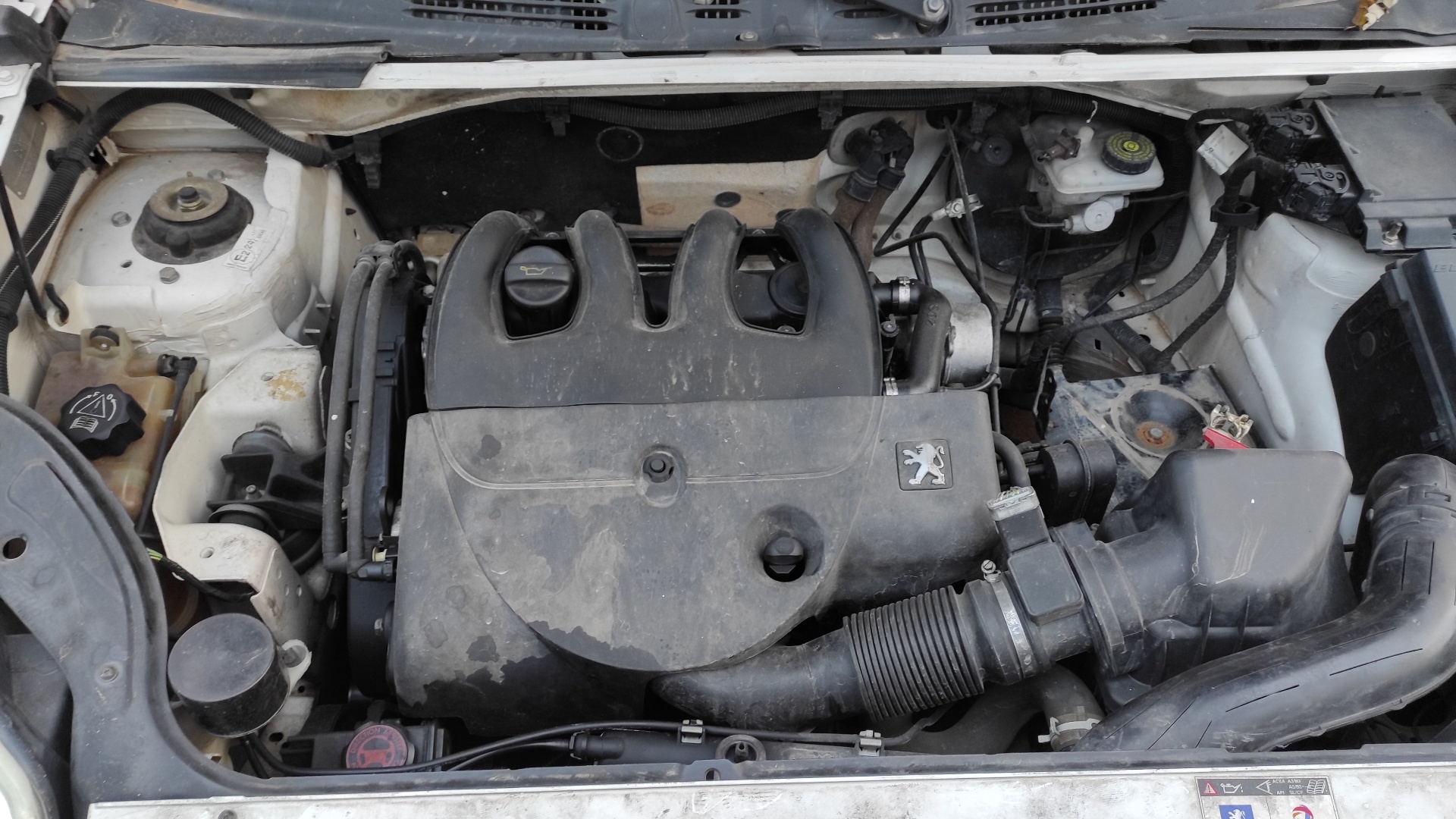 CAJA MARIPOSA PEUGEOT PARTNER (S2) - vista 6