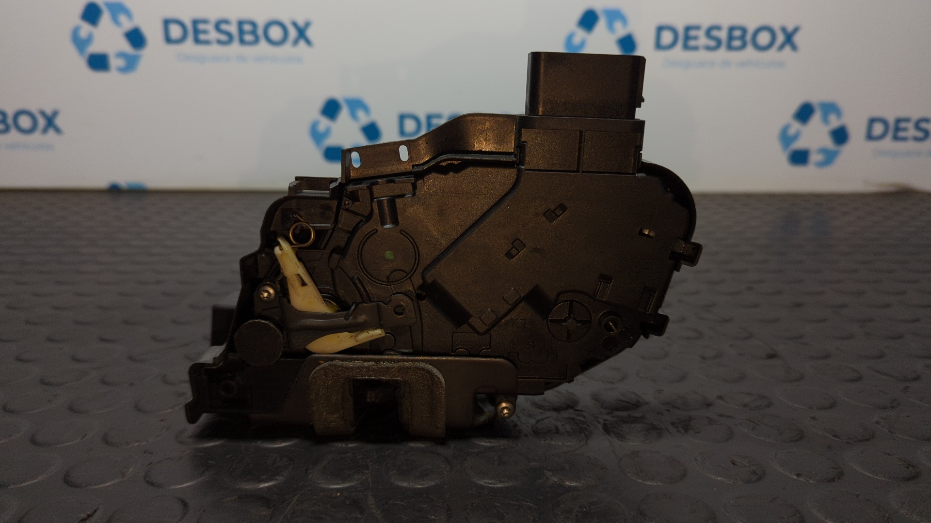 CERRADURA PUERTA DELANTERA IZQUIERDA LAND ROVER DISCOVERY - vista 2