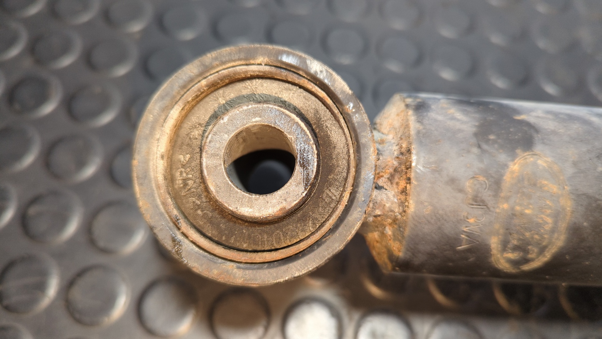 AMORTIGUADOR DELANTERO DERECHO LAND ROVER DISCOVERY - vista 2