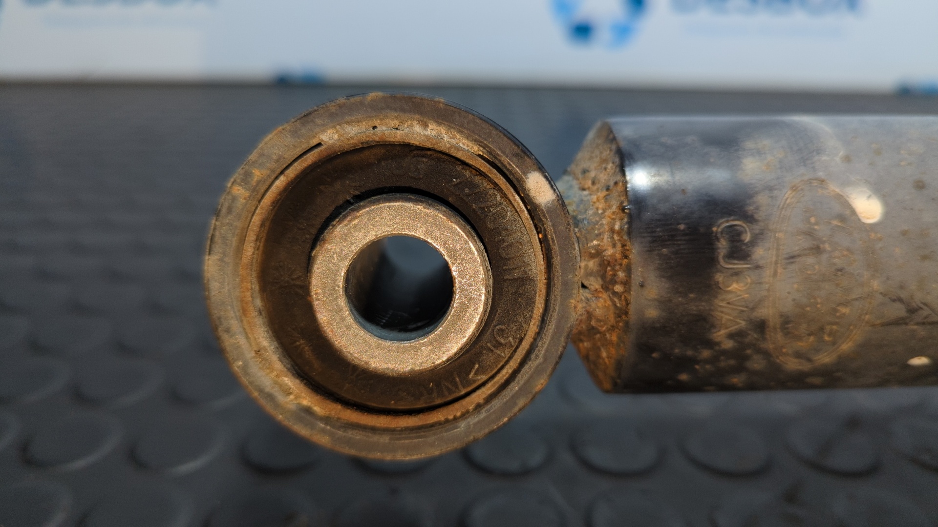 AMORTIGUADOR DELANTERO IZQUIERDO LAND ROVER DISCOVERY - vista 3