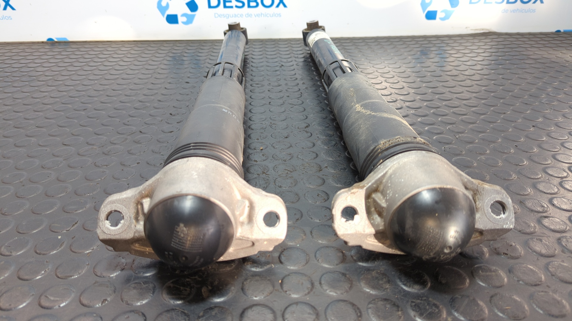 JUEGO AMORTIGUADORES TRASEROS VOLKSWAGEN GOLF VII LIM. - vista 4