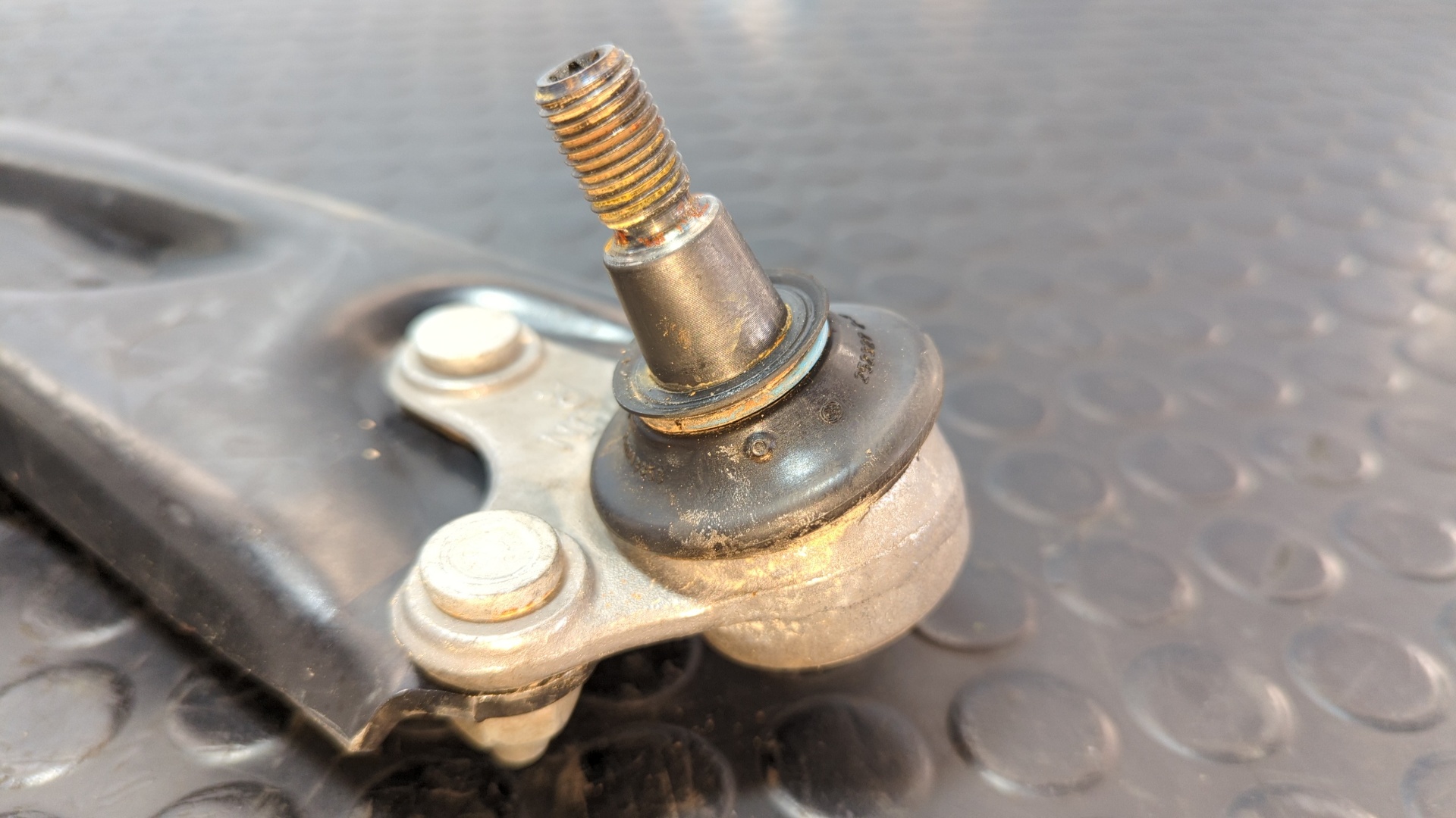 BRAZO DERECHO INFERIOR DELANTERO VOLKSWAGEN GOLF VII LIM. - vista 7