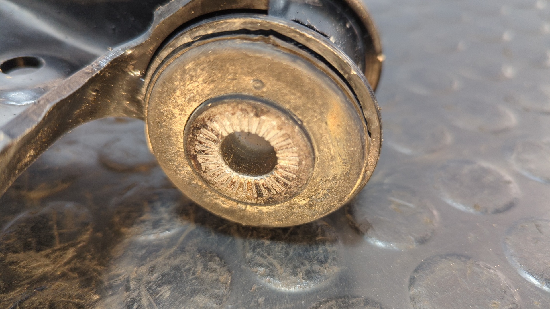 BRAZO DERECHO INFERIOR DELANTERO VOLKSWAGEN GOLF VII LIM. - vista 2