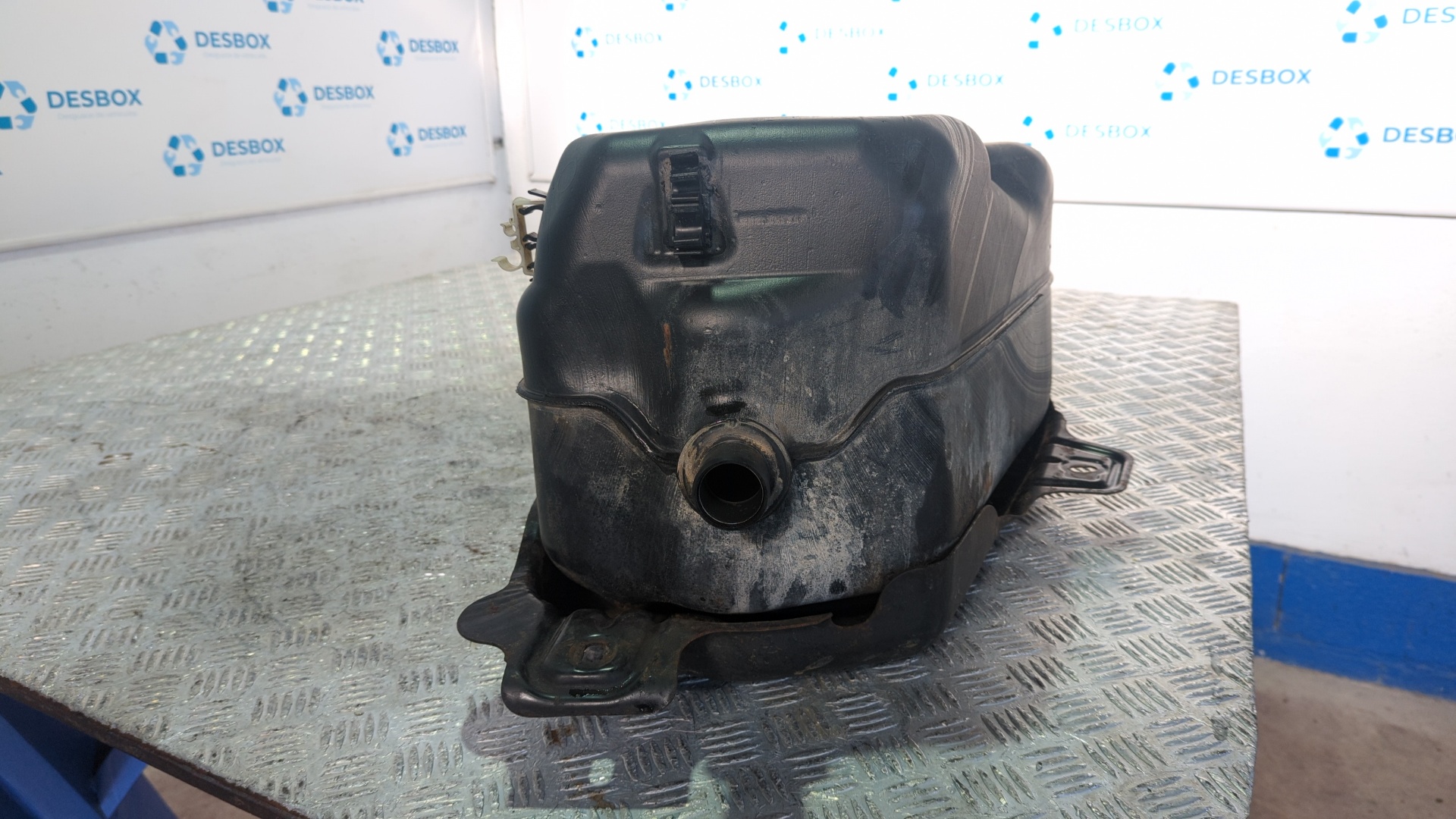 DEPOSITO COMBUSTIBLE LAND ROVER DISCOVERY - vista 3