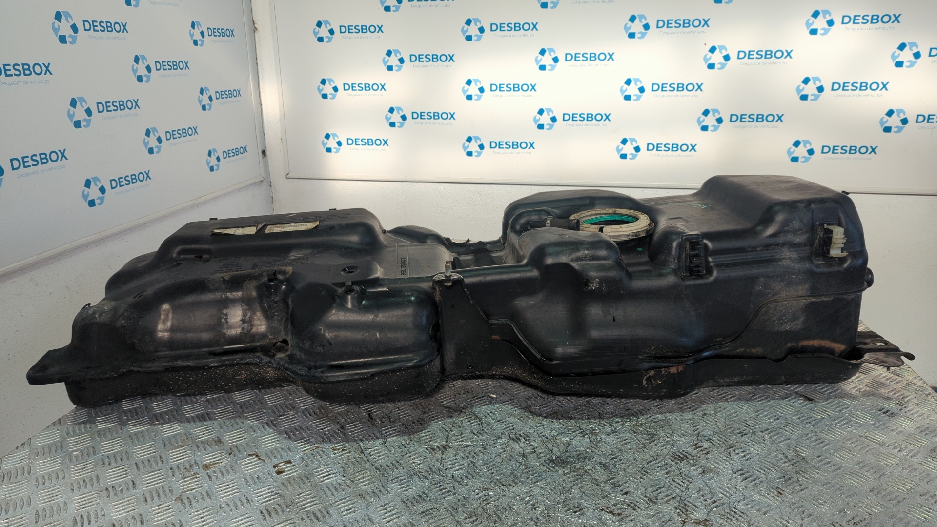 DEPOSITO COMBUSTIBLE LAND ROVER DISCOVERY - vista 2