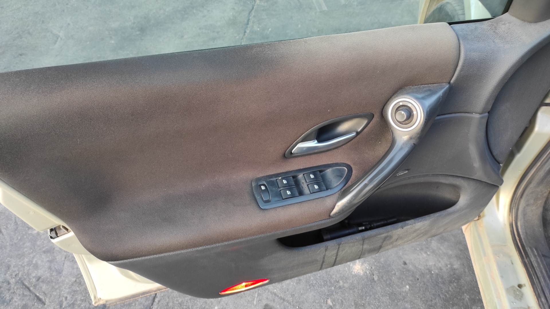 MANGUETA DELANTERA IZQUIERDA RENAULT LAGUNA II (BG0) - vista 3