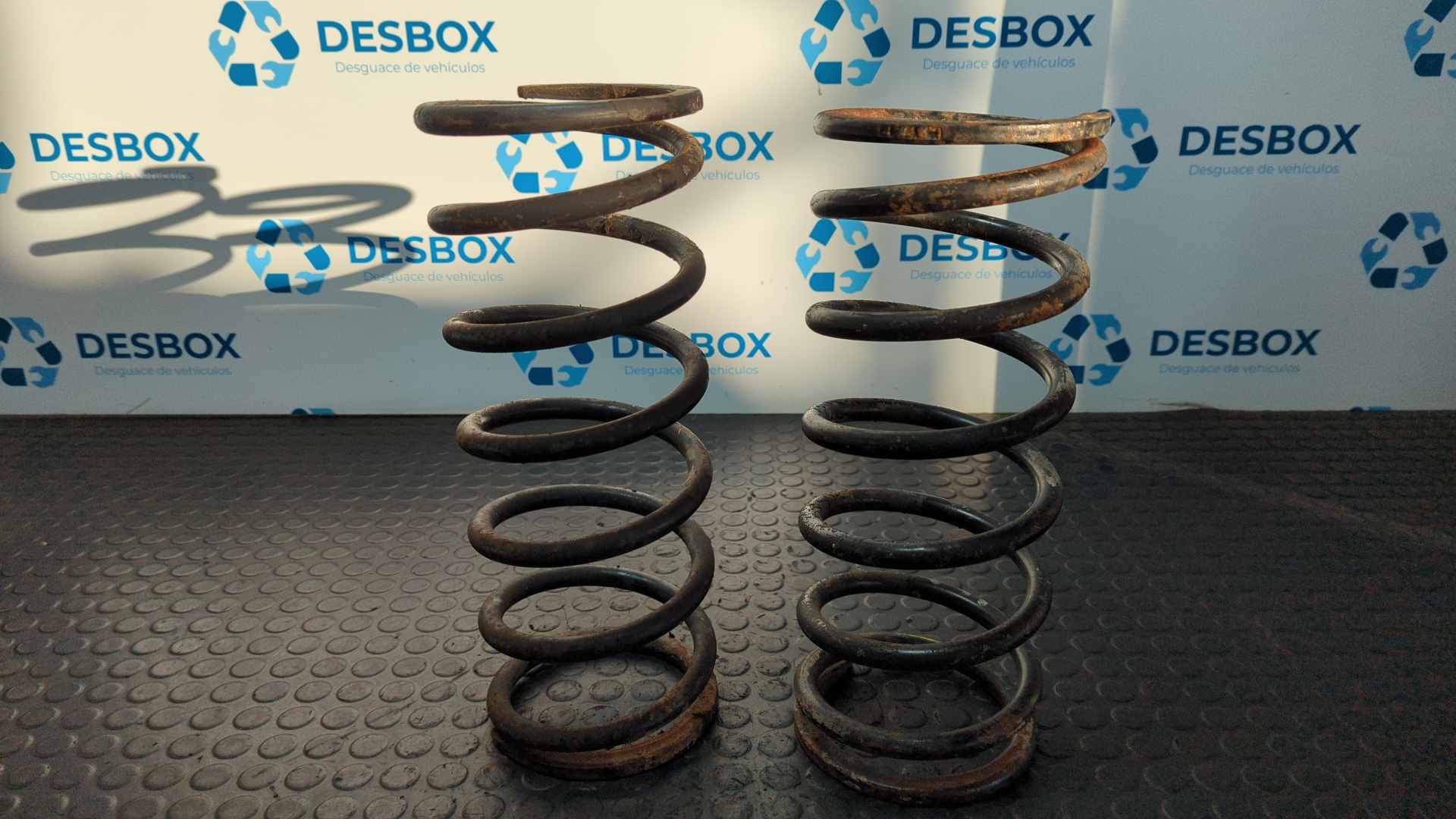 JUEGO MUELLES DELANTEROS LAND ROVER DEFENDER