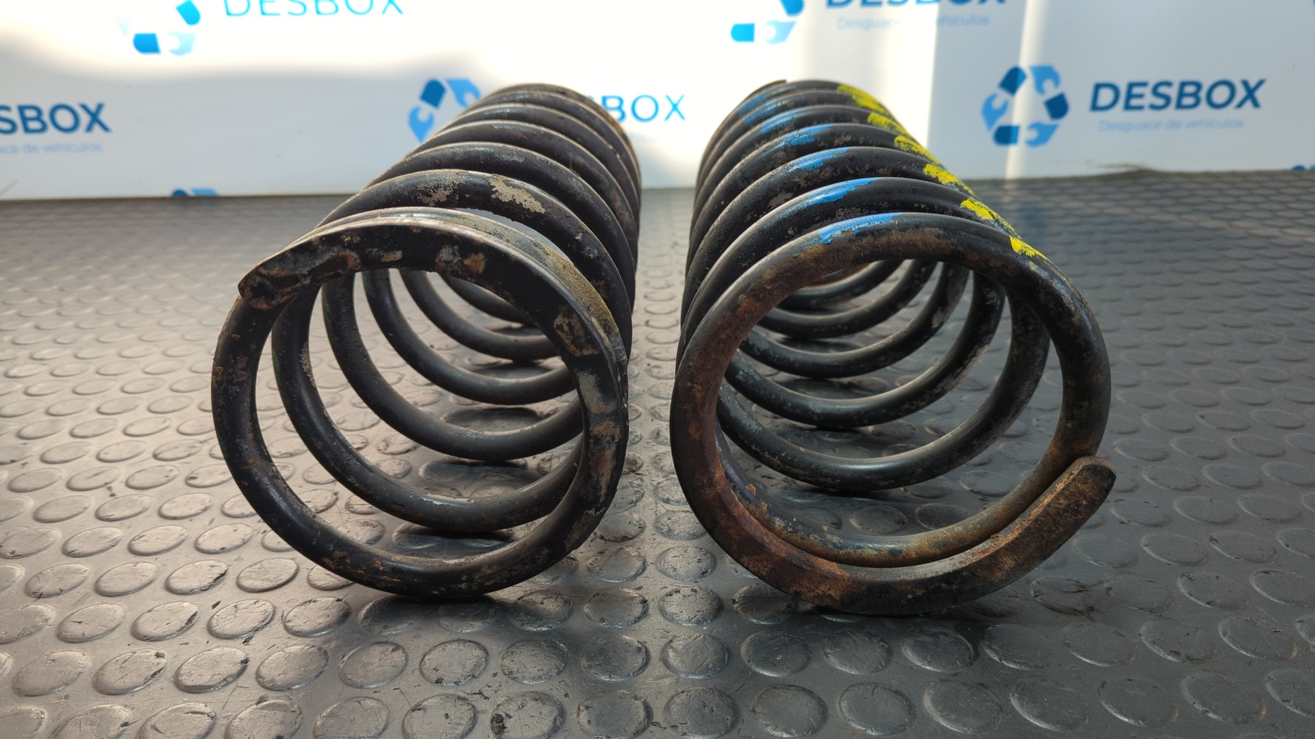 JUEGO MUELLES DELANTEROS LAND ROVER DEFENDER - vista 2