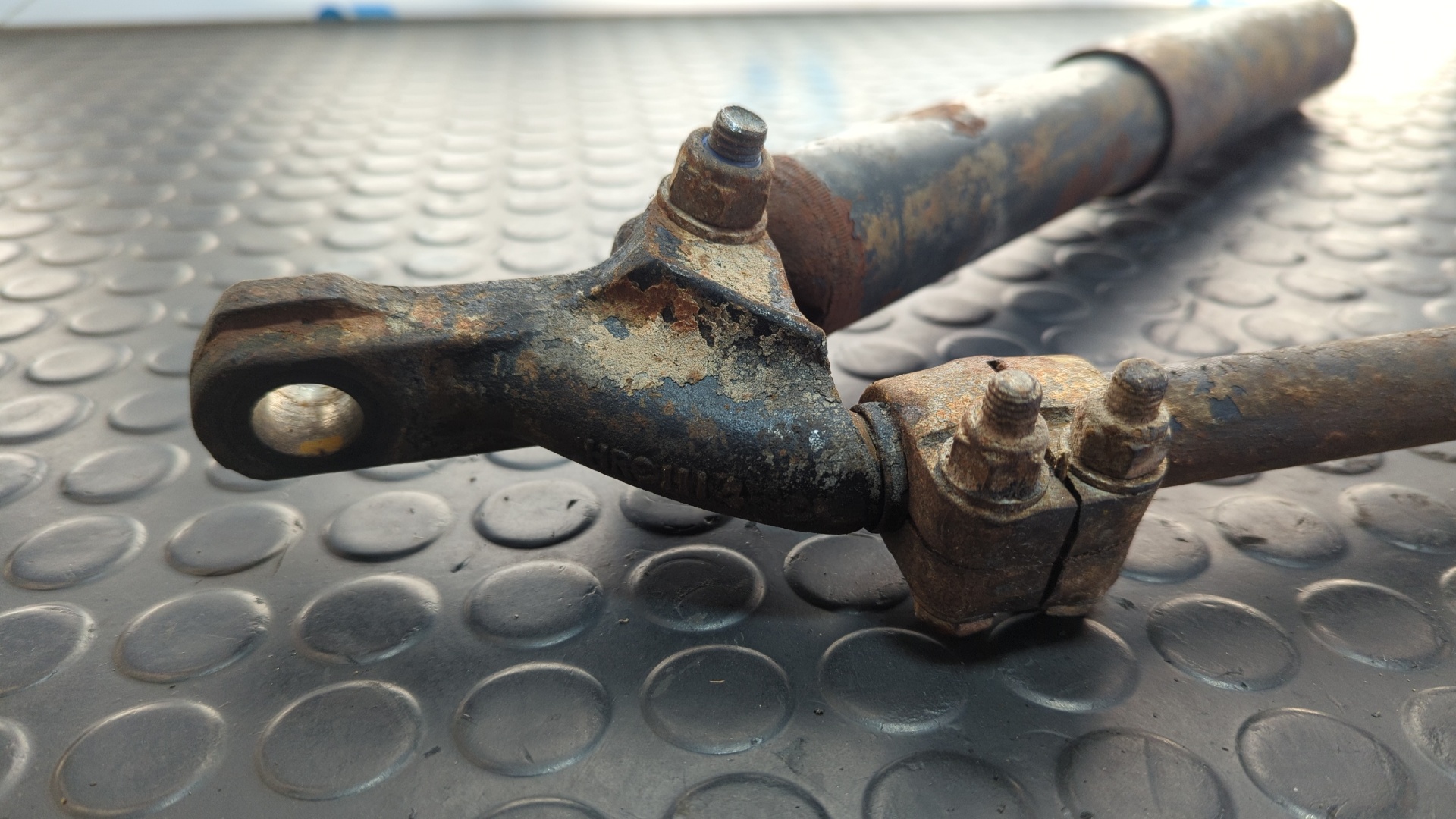 BARRA DIRECCION LAND ROVER DEFENDER - vista 2