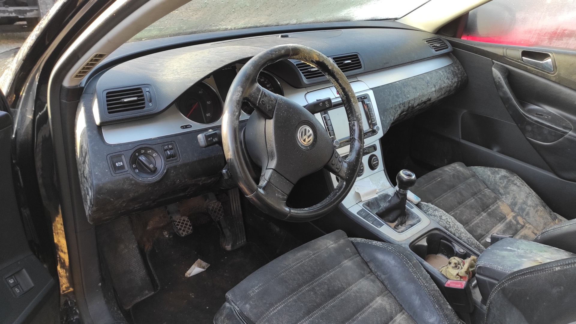 MANDO ELEVALUNAS DELANTERO IZQUIERDO VOLKSWAGEN PASSAT VARIANT (3C5) - recambio desguace - vista 4