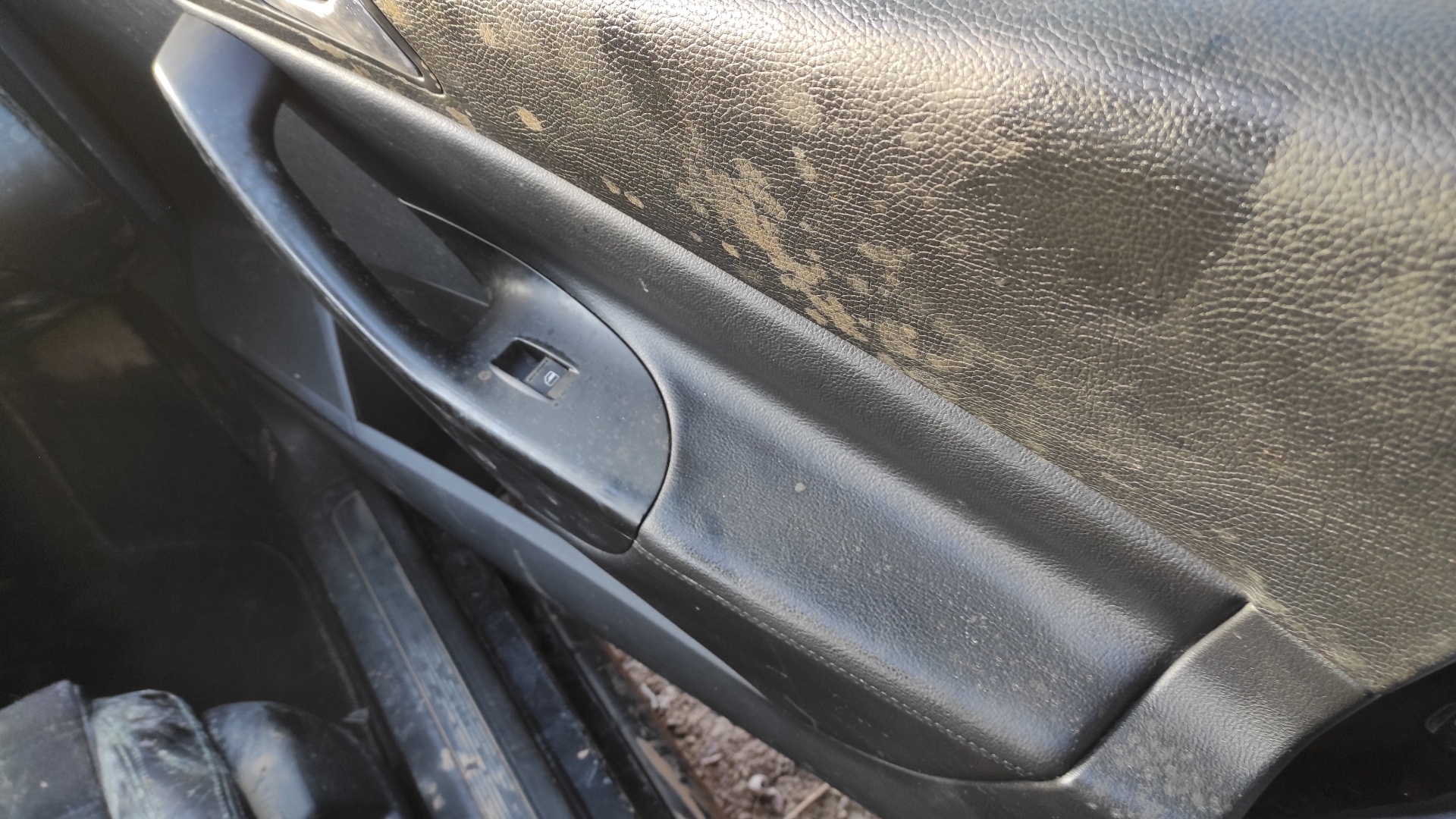 MANDO ELEVALUNAS DELANTERO IZQUIERDO VOLKSWAGEN PASSAT VARIANT (3C5) - recambio desguace - vista 10