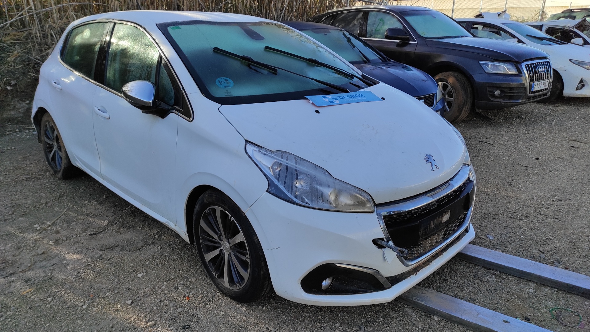 PEUGEOT 208