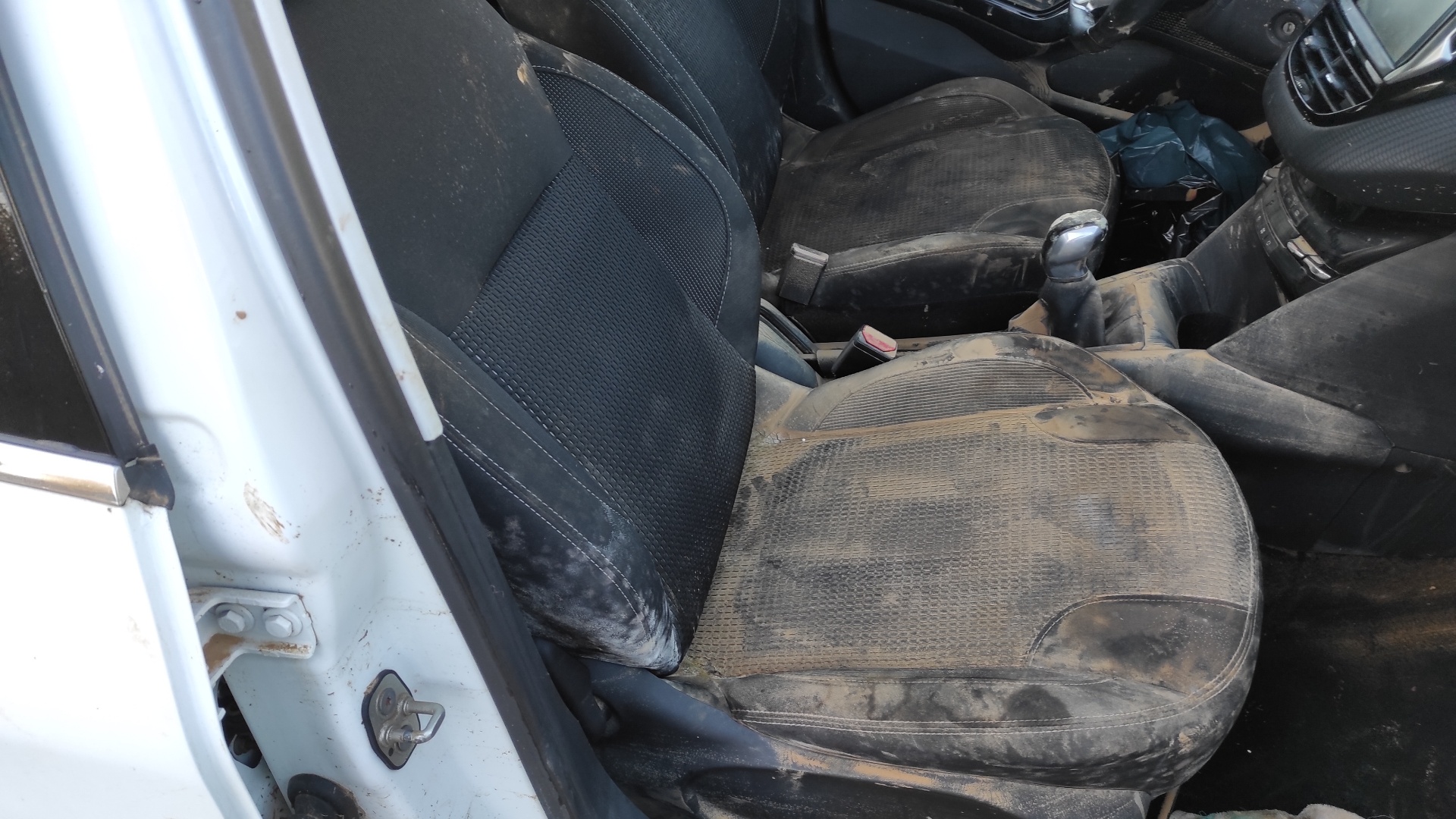 MOLDURA PEUGEOT 208 - vista 16