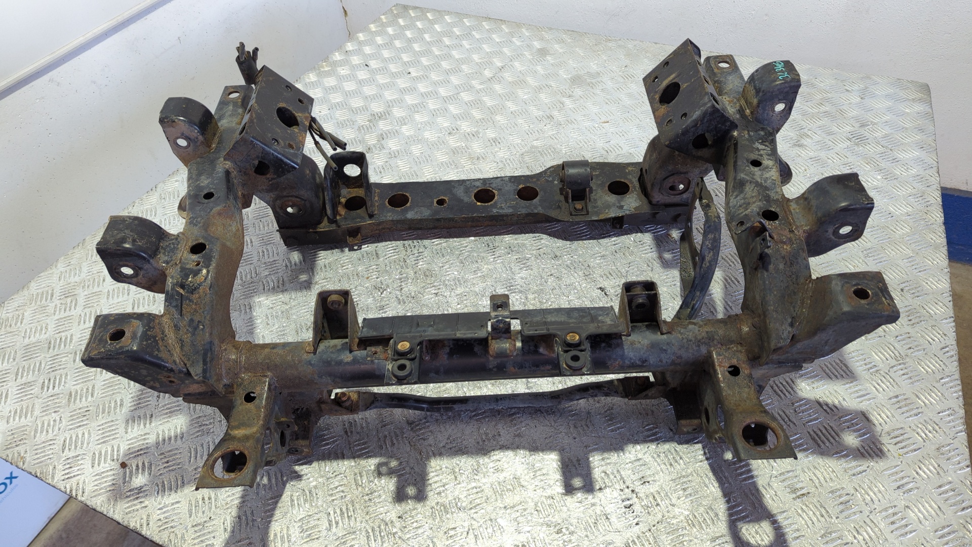 PUENTE DELANTERO MITSUBISHI MONTERO (V80/V90)