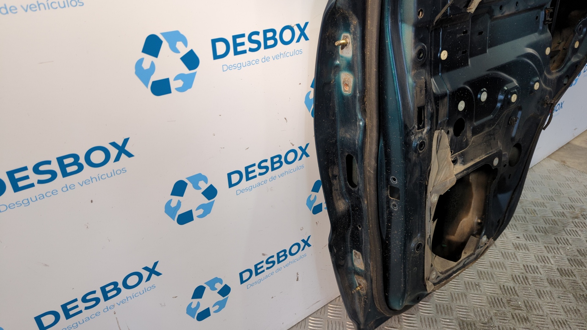 PUERTA TRASERA DERECHA MITSUBISHI MONTERO (V80/V90) - vista 2