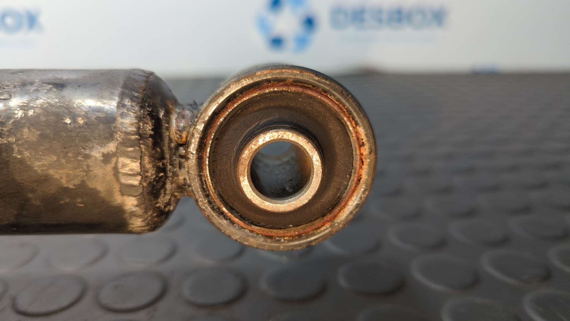 AMORTIGUADOR DELANTERO IZQUIERDO MITSUBISHI MONTERO (V80/V90) - vista 4