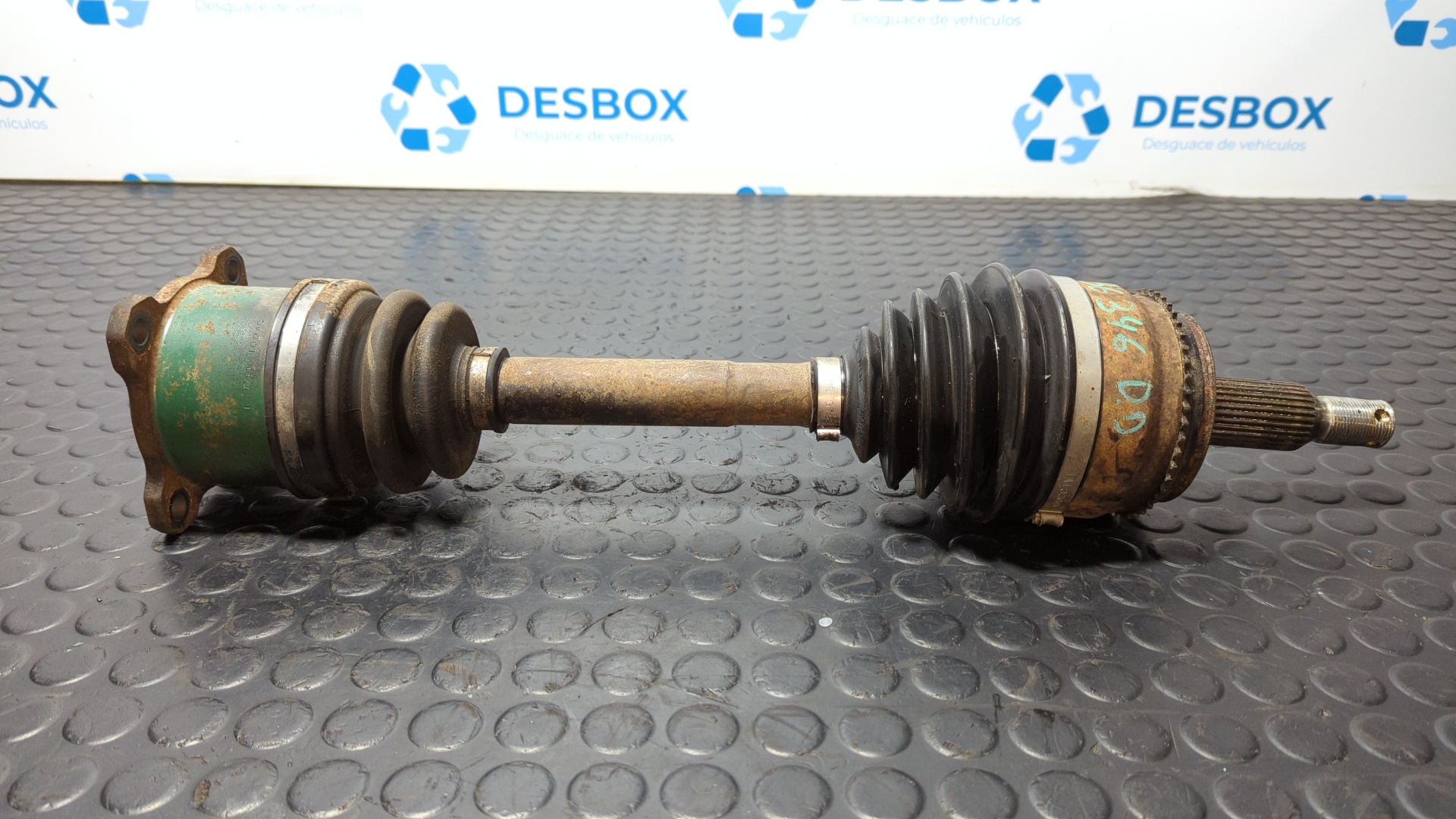 TRANSMISION DELANTERA DERECHA MITSUBISHI MONTERO (V80/V90)