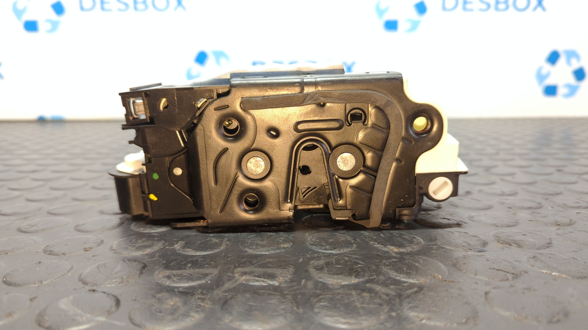 CERRADURA PUERTA TRASERA IZQUIERDA VOLKSWAGEN GOLF VII LIM. - vista 2