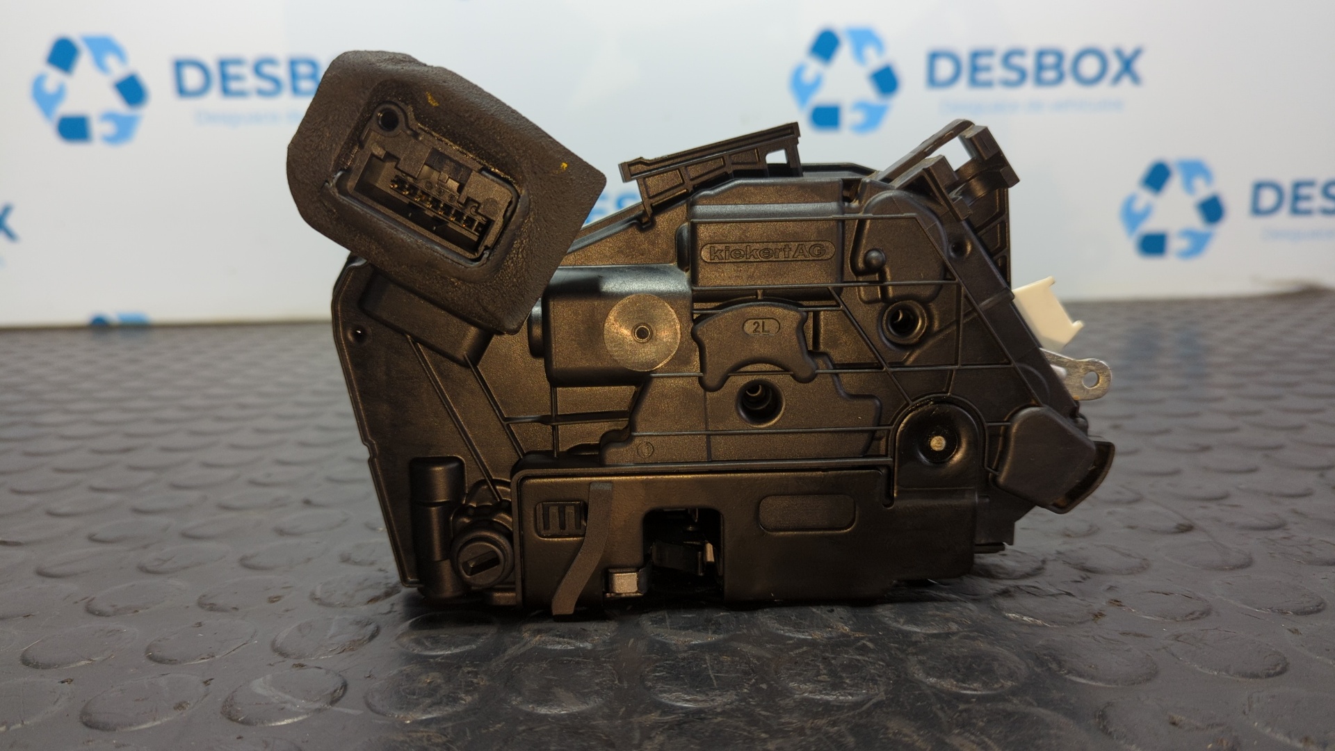 CERRADURA PUERTA TRASERA IZQUIERDA VOLKSWAGEN GOLF VII LIM. - vista 3