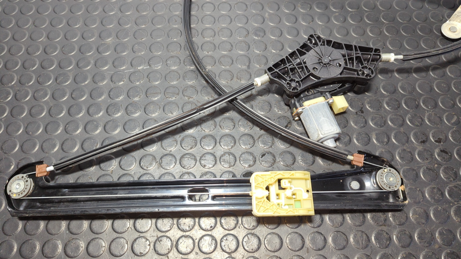 ELEVALUNAS DELANTERO DERECHO VOLKSWAGEN GOLF VII LIM. - vista 4