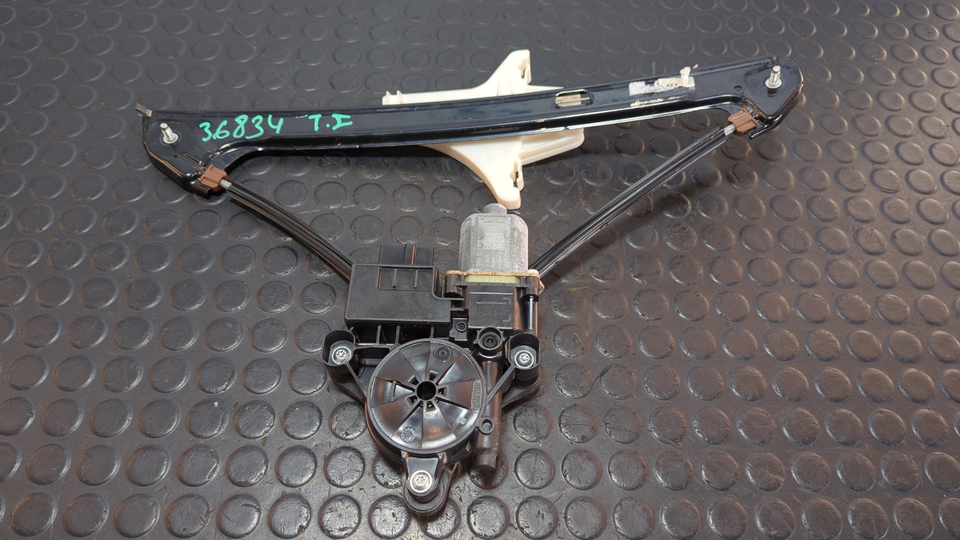 ELEVALUNAS TRASERO IZQUIERDO VOLKSWAGEN GOLF VII LIM.