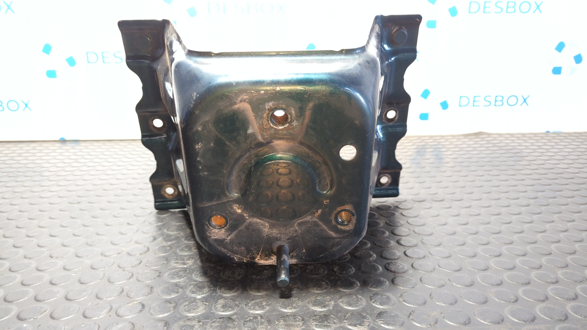 SOPORTE RUEDA REPUESTO MITSUBISHI MONTERO (V80/V90)