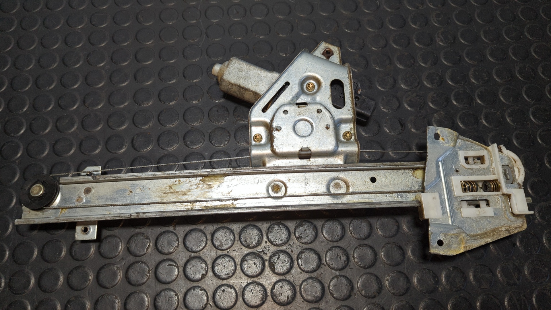 ELEVALUNAS TRASERO DERECHO MITSUBISHI MONTERO (V80/V90) - vista 3