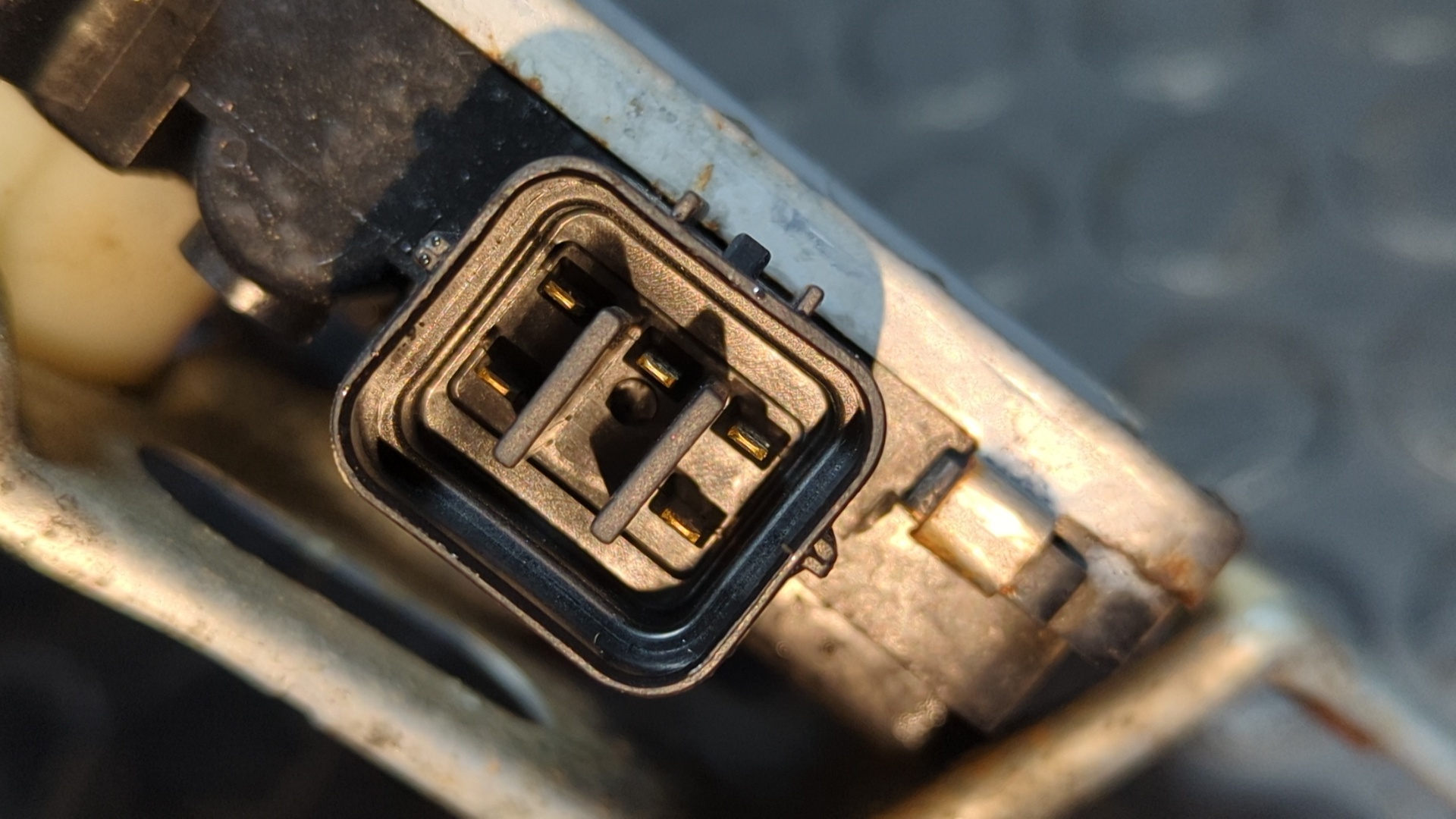 ELEVALUNAS TRASERO IZQUIERDO MITSUBISHI MONTERO (V80/V90) - vista 3