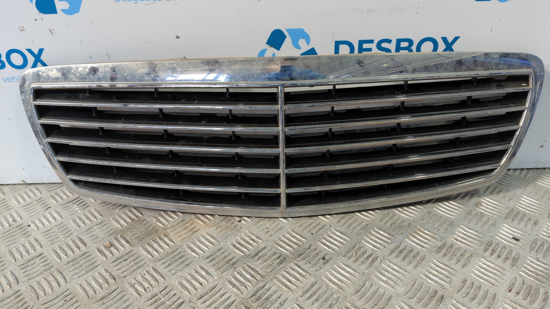 REJILLA DELANTERA MERCEDES-BENZ CLASE E (W211) BERLINA