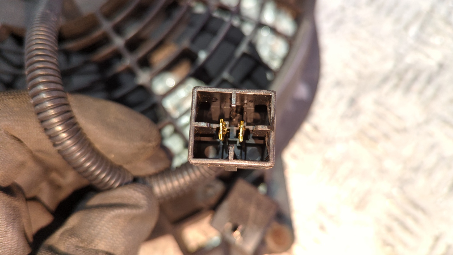 ELECTROVENTILADOR KIA SORENTO - vista 3