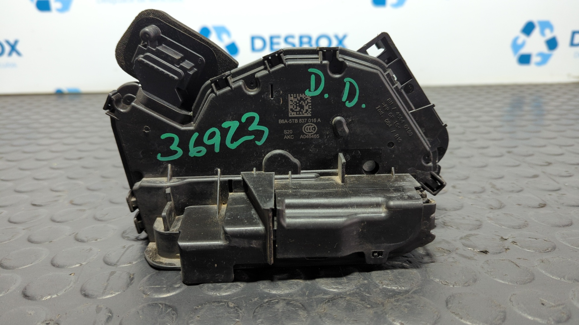 CERRADURA PUERTA DELANTERA DERECHA VOLKSWAGEN POLO