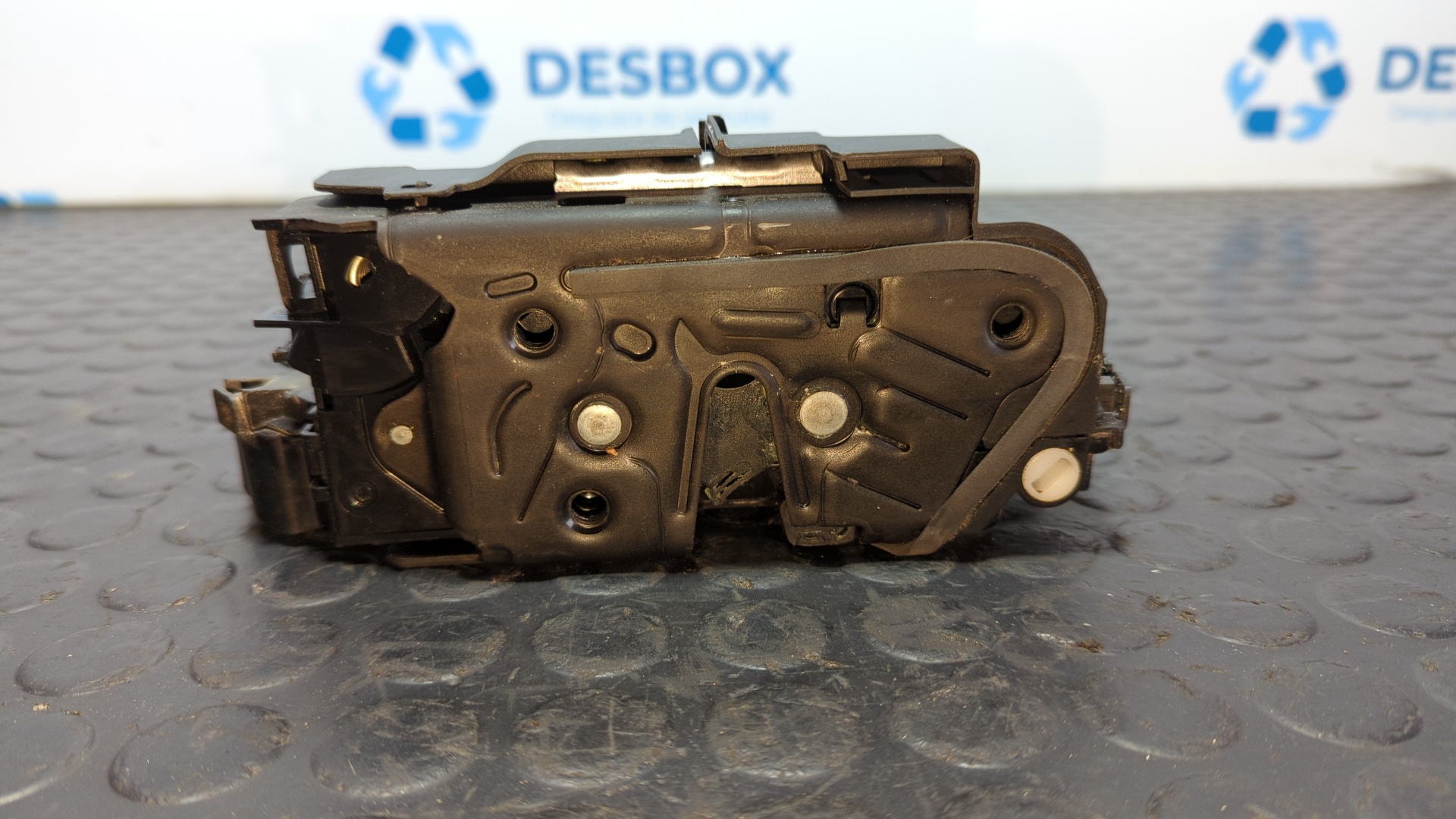 CERRADURA PUERTA TRASERA IZQUIERDA VOLKSWAGEN POLO - vista 2