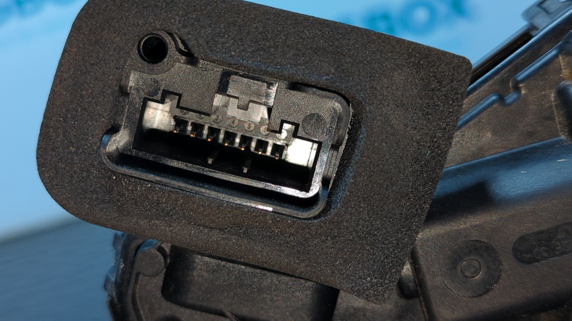 CERRADURA PUERTA TRASERA IZQUIERDA VOLKSWAGEN POLO - vista 4