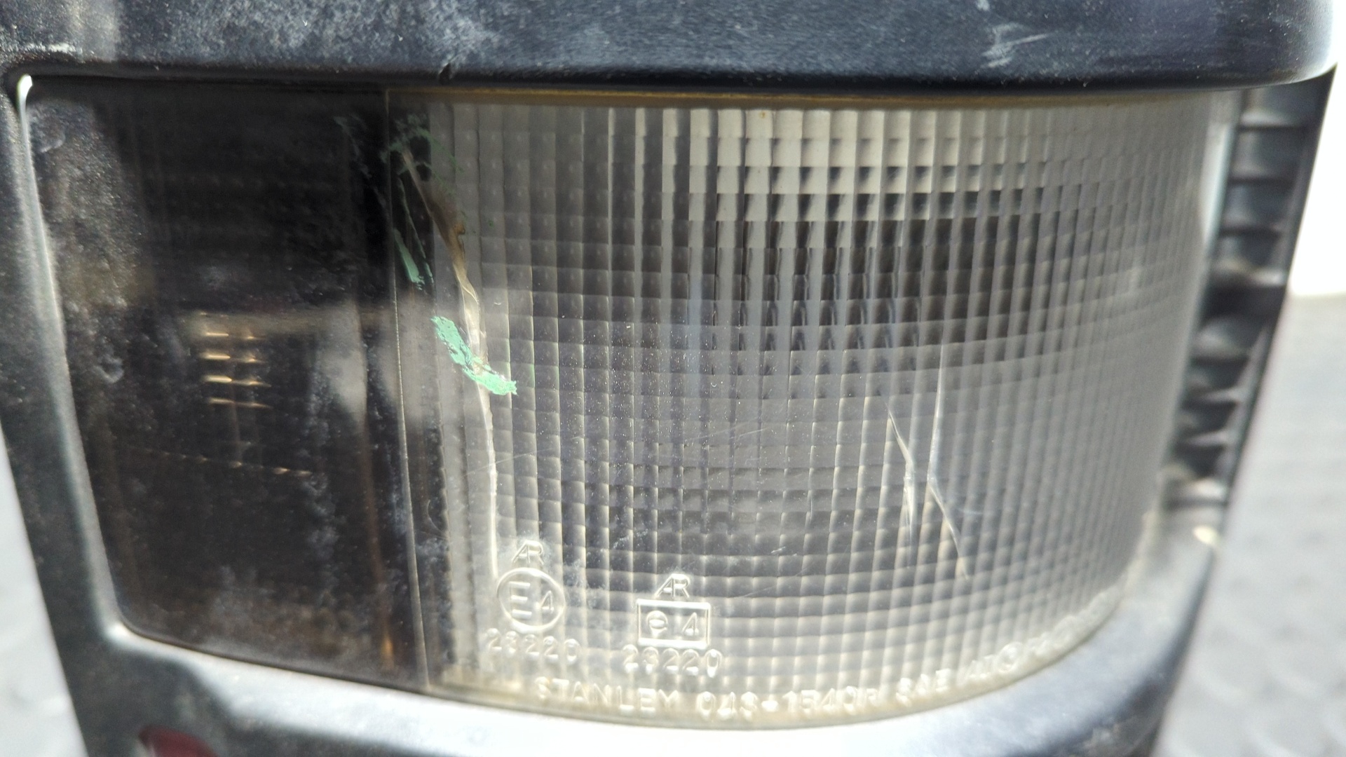 PILOTO TRASERO DERECHO MITSUBISHI MONTERO (V20/V40) - vista 3