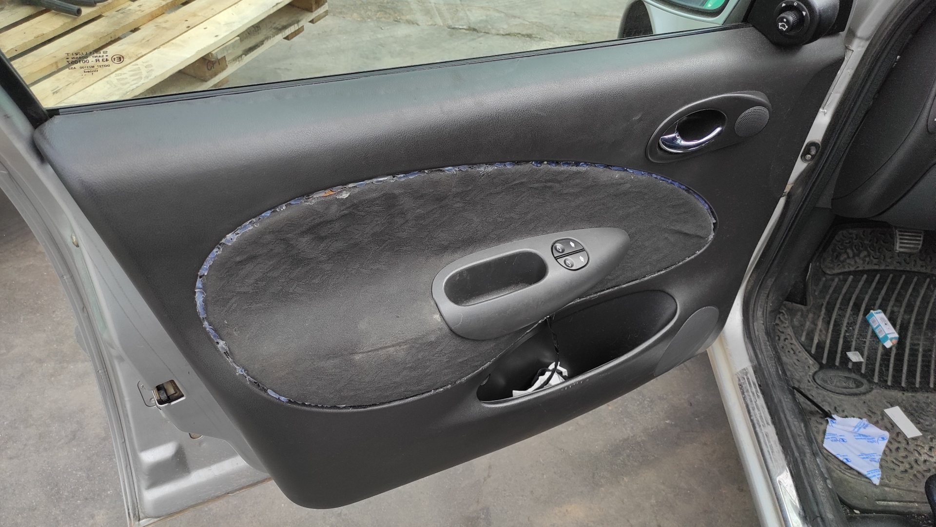 AFORADOR FORD FIESTA BERLINA (DX) - vista 4