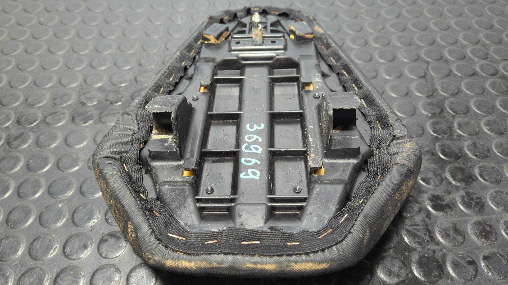 ASIENTO TRASERO KTM 125 DUKE - vista 2