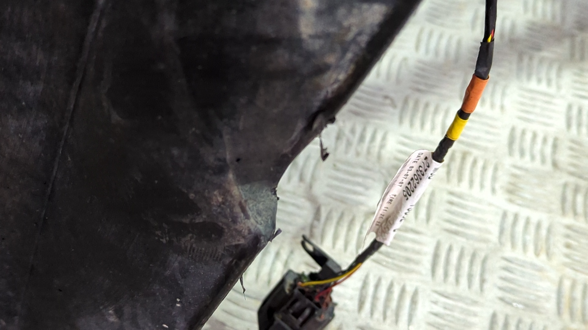 PARAGOLPES TRASERO LAND ROVER DISCOVERY - vista 4