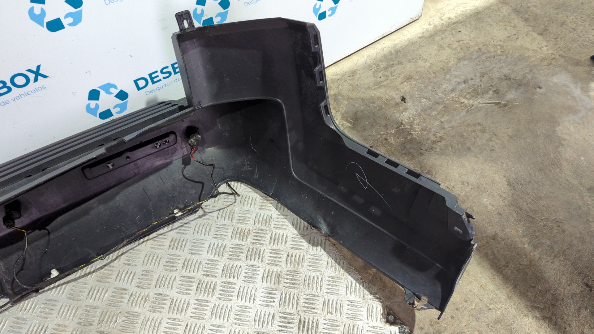 PARAGOLPES TRASERO LAND ROVER DISCOVERY - vista 3