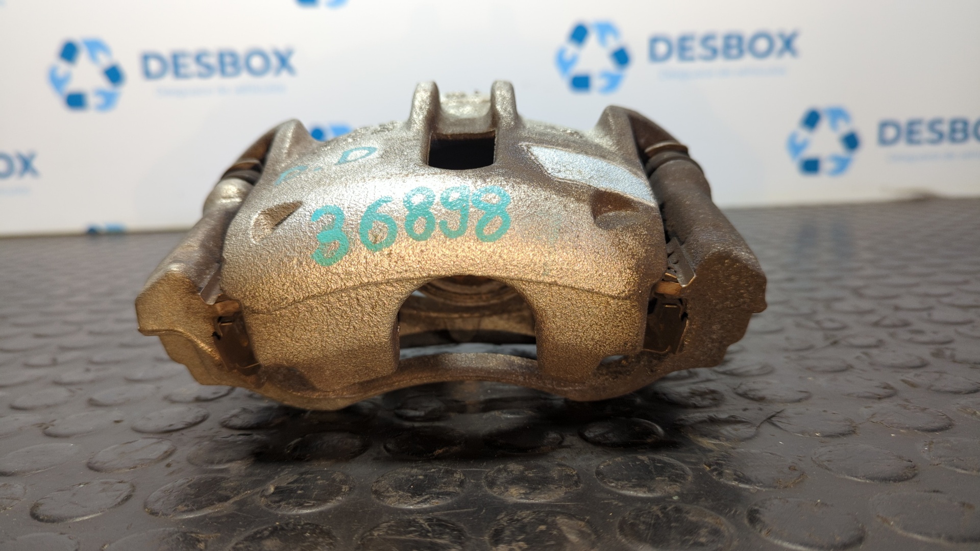 PINZA DE FRENO DELANTERA DERECHA PEUGEOT 208 - vista 4